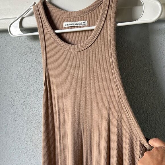 Abercrombie & Fitch Ribbed Jersey Knit tank Midi Dress - Picture 3 of 9
